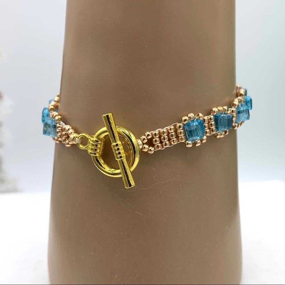 Blue‎ crystal cube bracelet rose gold seed beads. - Picture 3 of 3